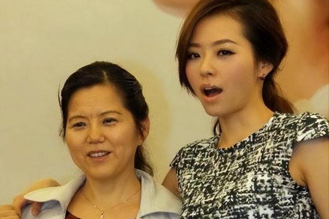 年被骗走6亿身家离婚4年后二人天差地别九游会网址是多少张靓颖：与冯轲相爱15(图19)