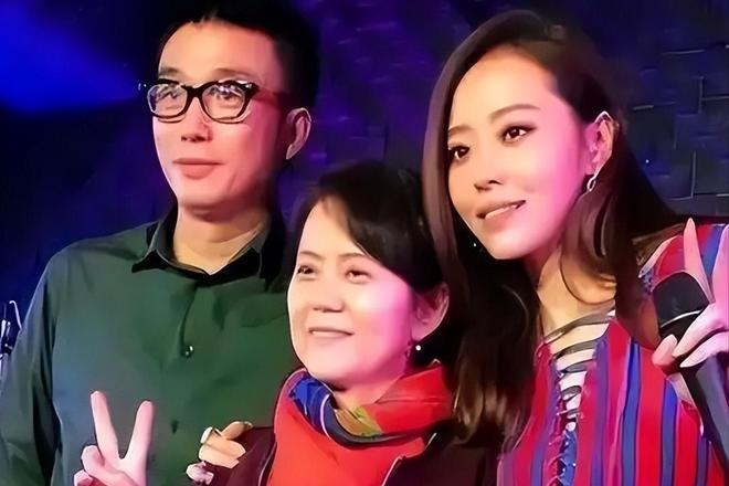 年被骗走6亿身家离婚4年后二人天差地别九游会网址是多少张靓颖：与冯轲相爱15(图22)
