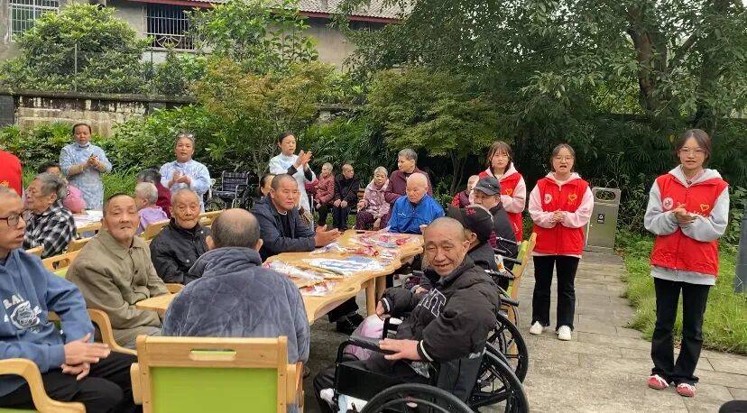 愿者“敬老月”系列活动集锦(4)J9国际网站公益青春 重庆青年志(图3) 愿者“敬老月”系列活动集锦(4)J9国际网站公益青春 重庆青年志(图3)