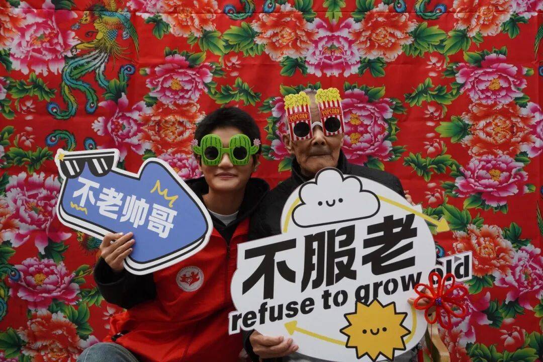 愿者“敬老月”系列活动集锦(4)J9国际网站公益青春 重庆青年志(图10) 愿者“敬老月”系列活动集锦(4)J9国际网站公益青春 重庆青年志(图10)