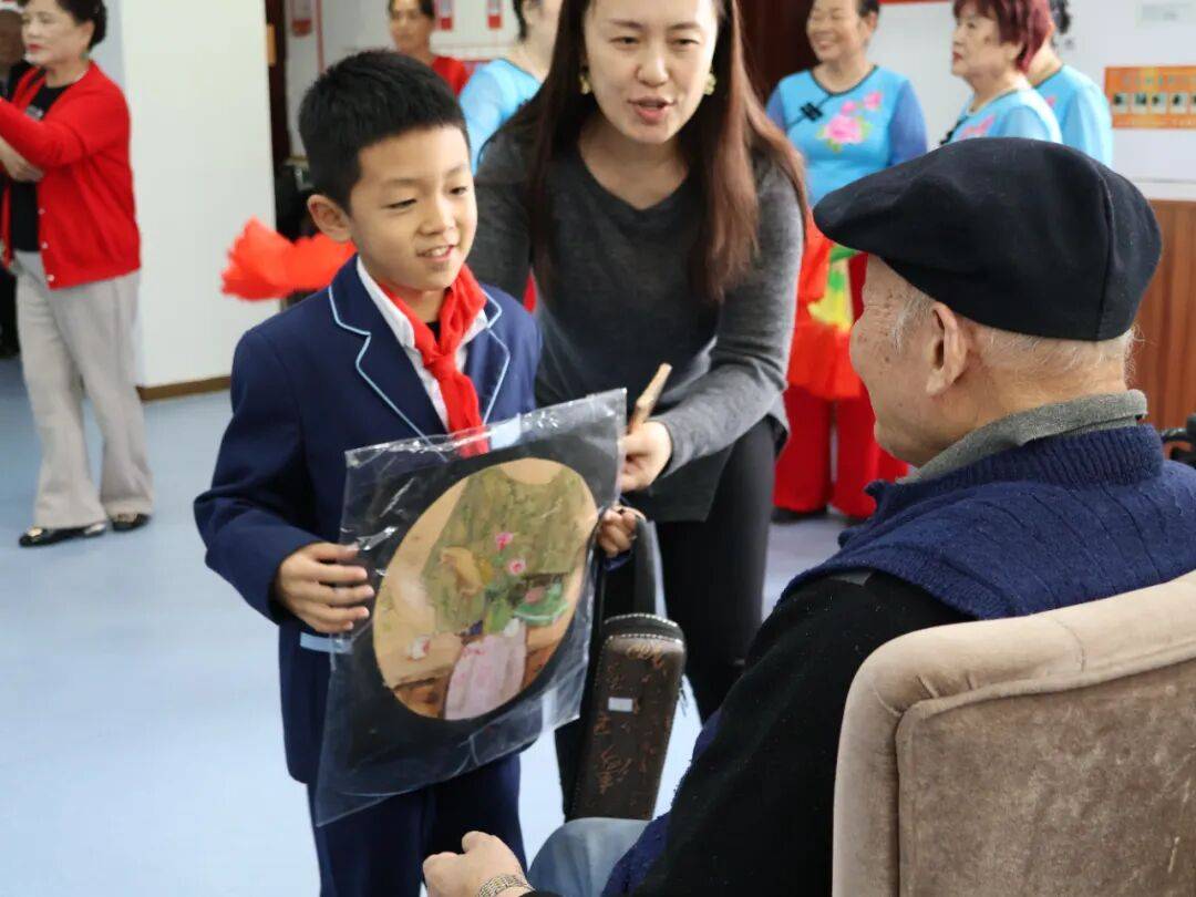 愿者“敬老月”系列活动集锦(4)J9国际网站公益青春 重庆青年志(图22) 愿者“敬老月”系列活动集锦(4)J9国际网站公益青春 重庆青年志(图22)