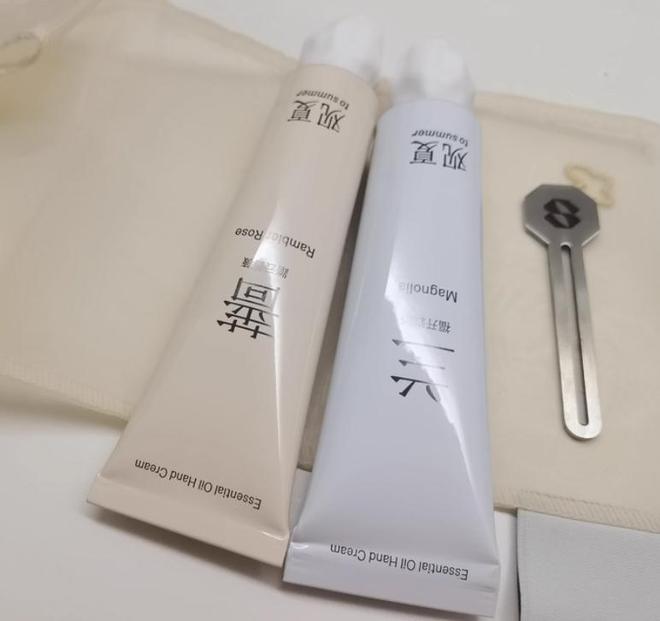 ？2025年权威测评披露6款高效护手霜九游会登录j9入口护手霜哪种好保湿滋润(图3)