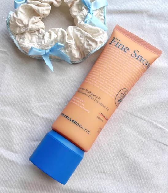 ？2025年权威测评披露6款高效护手霜九游会登录j9入口护手霜哪种好保湿滋润(图5)